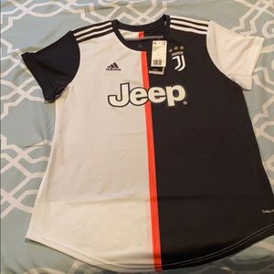 Juventus women’s home jersey